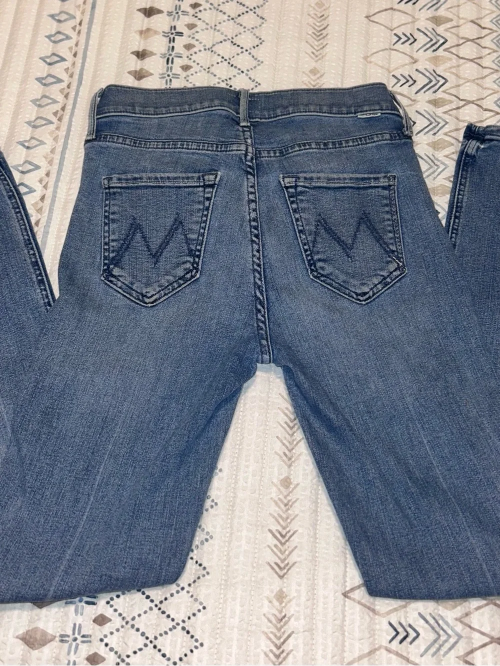 MOTHER The Mid Rise Dazzler Ankle Jeans - Blue size 25